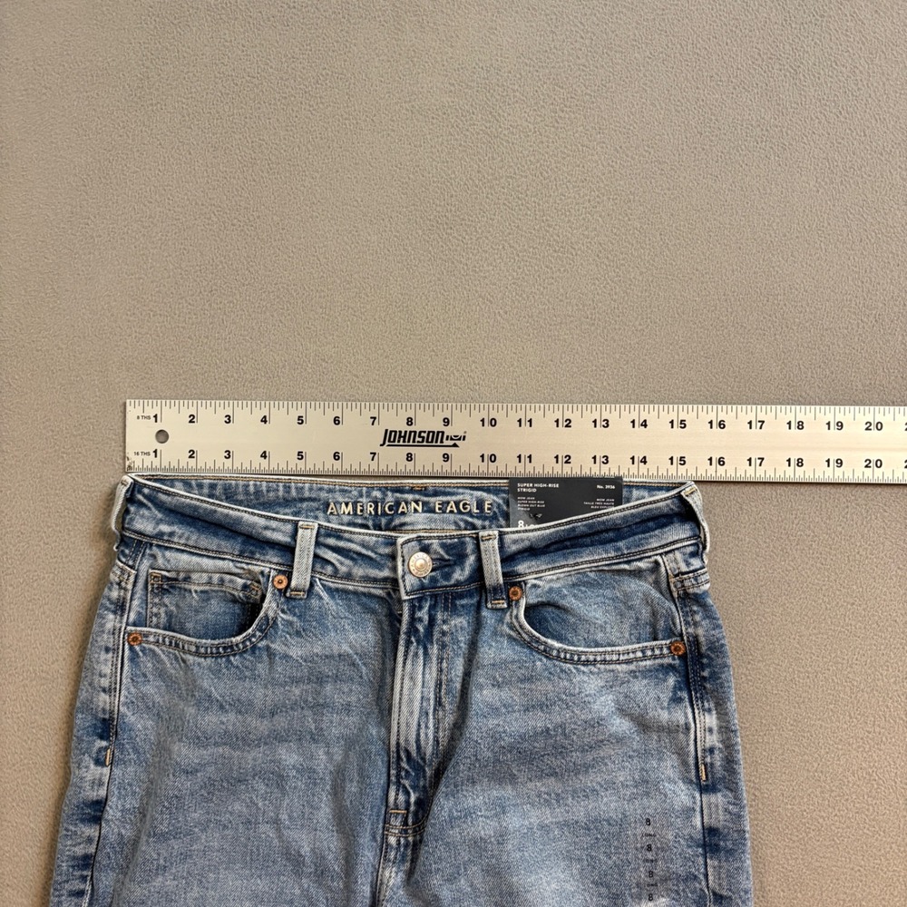 NWT American Eagle Strigid Mom Jeans Super High Rise Blown Out Blue 8 Long 29w - Picture 9 of 11